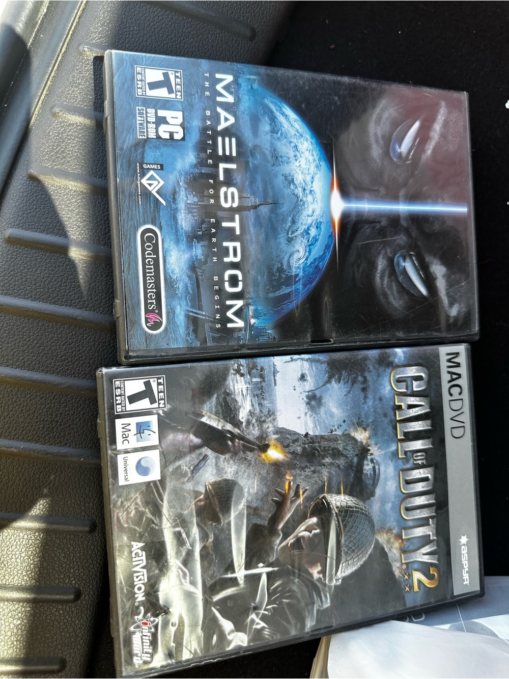 2pcks Masters Maelstrom & Call of Duty 2 PC/Mac Game Bundle - Black Blue